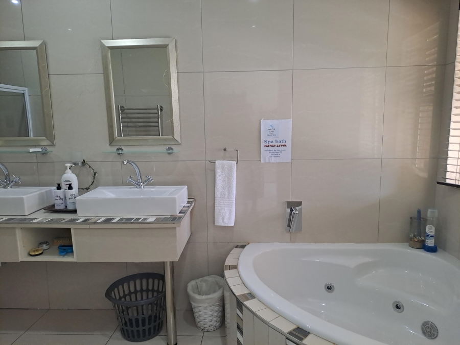 10 Bedroom Property for Sale in Dorchester Heights Eastern Cape